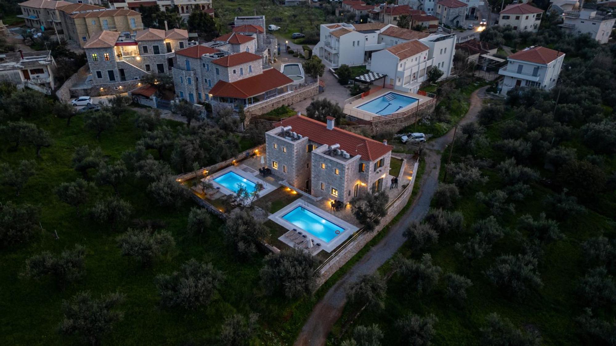 הוילה Stoúpa Torri Di Pietra מראה חיצוני תמונה